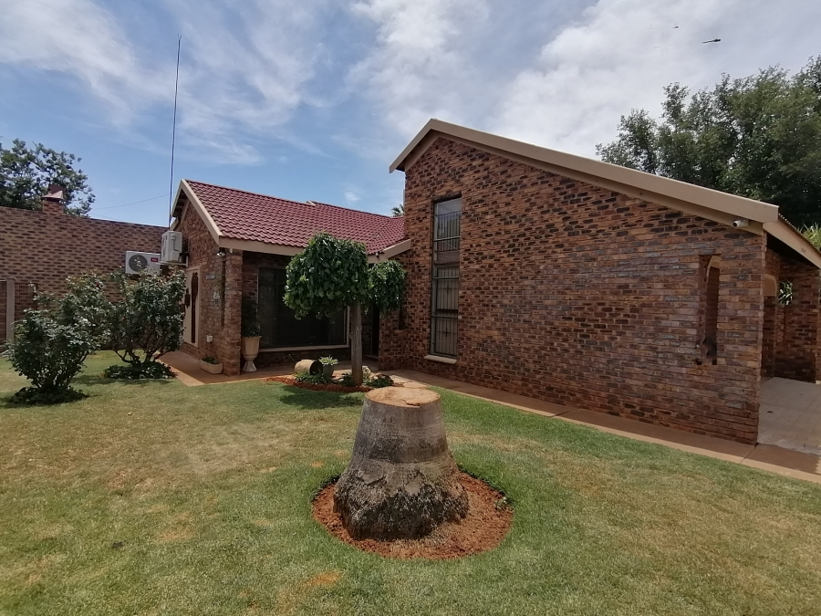 3 Bedroom Property for Sale in Stilfontein Ext 4 North West